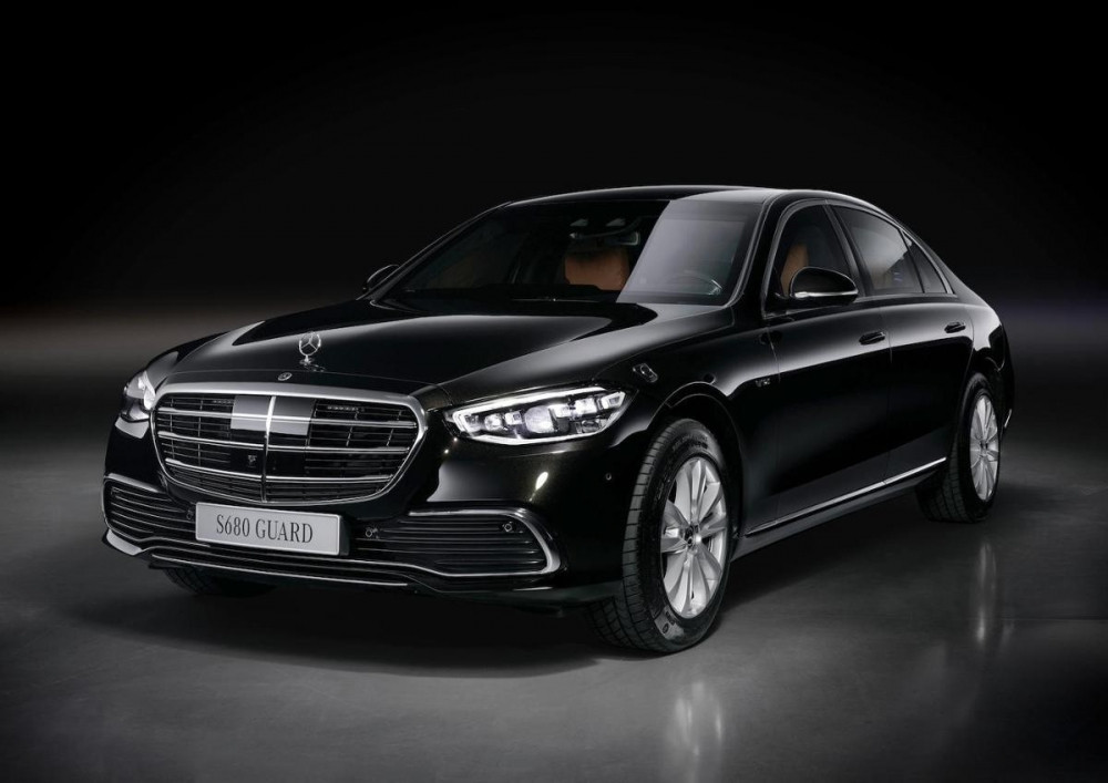 مرسيديس تكشف عن سيارتها المصفحة الجديدة S 680 Guard 4MATIC