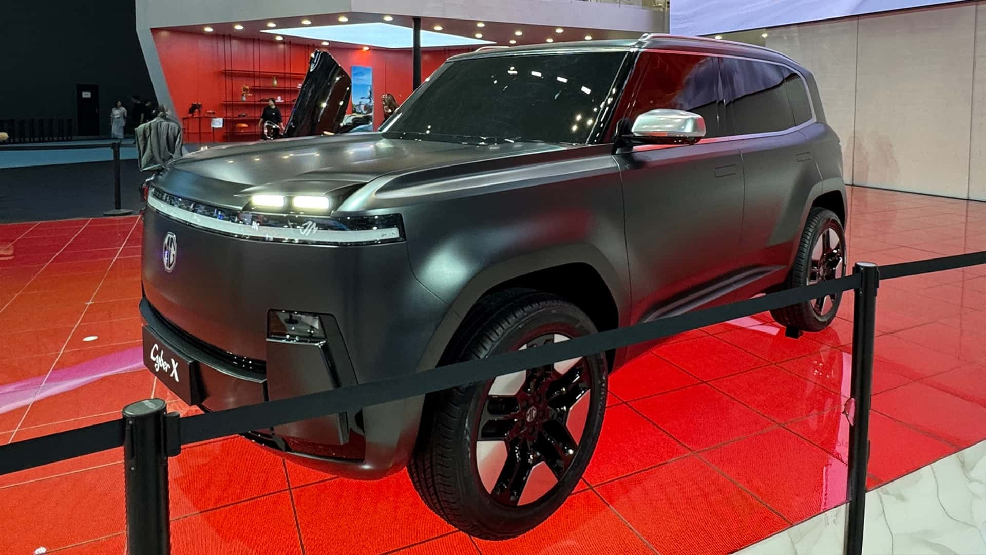 MG تكشف عن سيارتها الكهربائية الجديدة CyberX في معرض شنغهاي للسيارات 2025