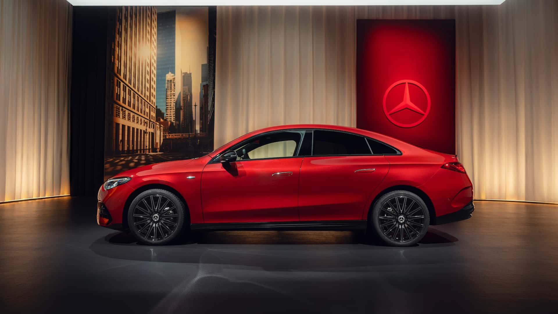 مرسيدس CLA 2026 – سيارة كهربائية بتصميم عصري ومستقبل متطور، صورة 14 من 16