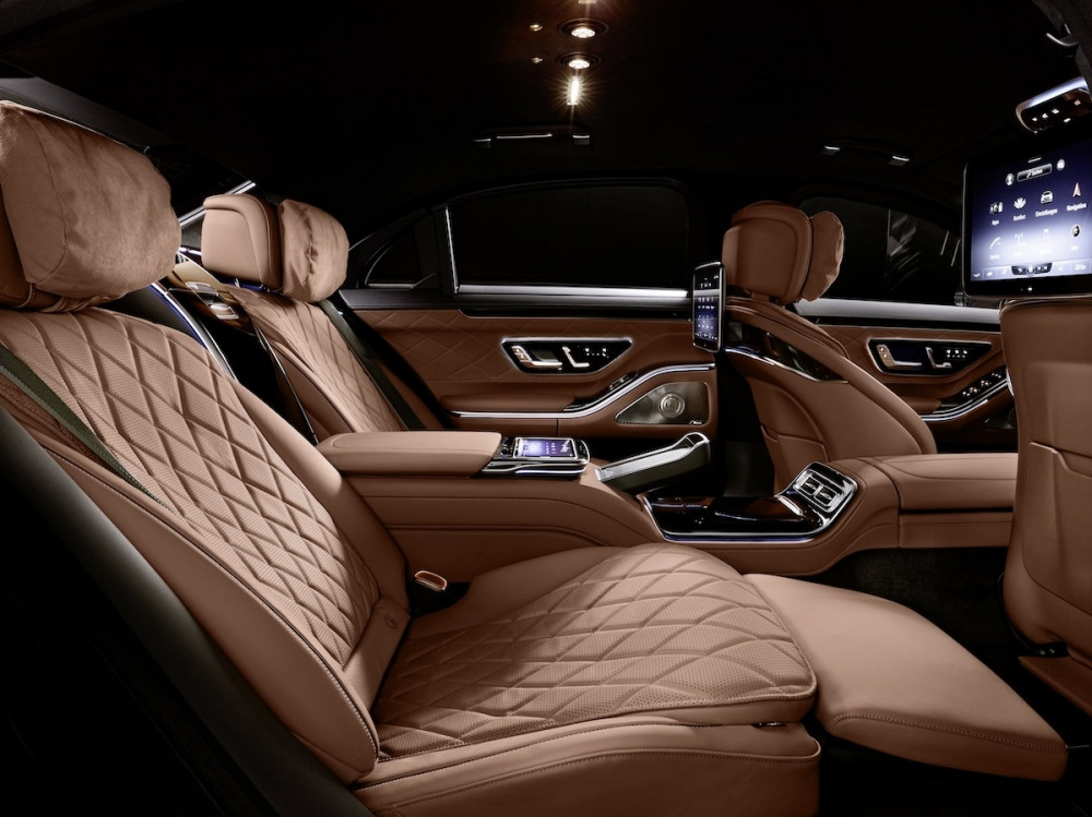 مرسيديس تكشف عن سيارتها المصفحة الجديدة S 680 Guard 4MATIC