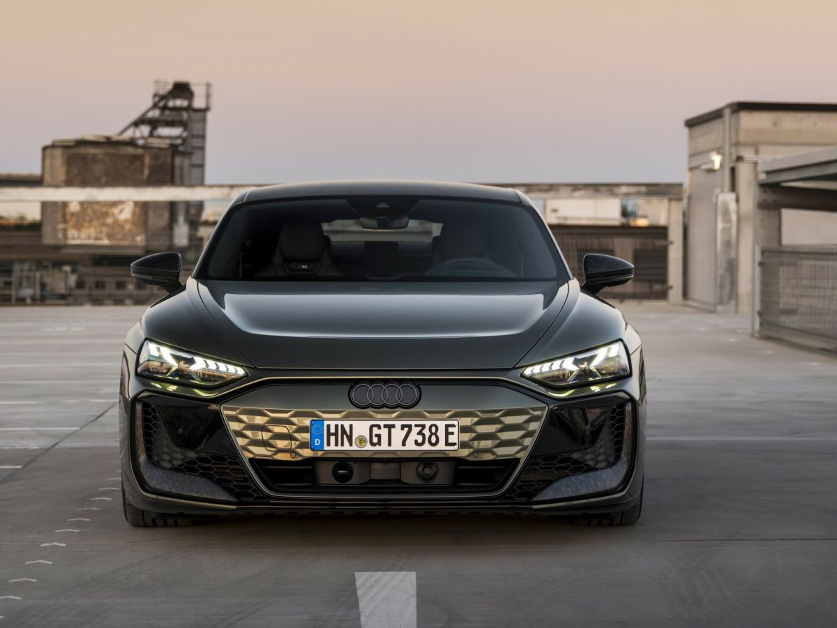 أودي تطلق الإصدار المحدود من e-tron GT 2025، صورة 6 من 9