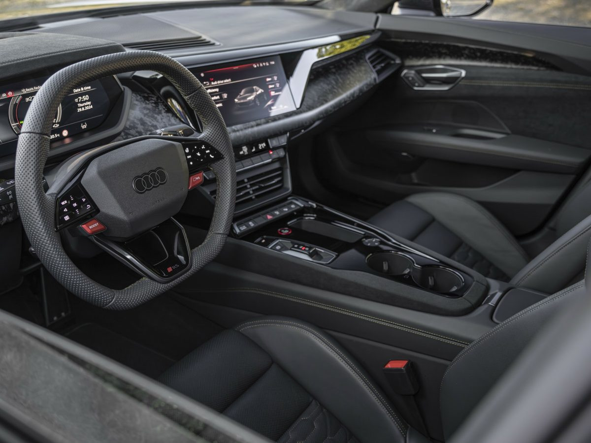 أودي تطلق الإصدار المحدود من e-tron GT 2025، صورة 2 من 9
