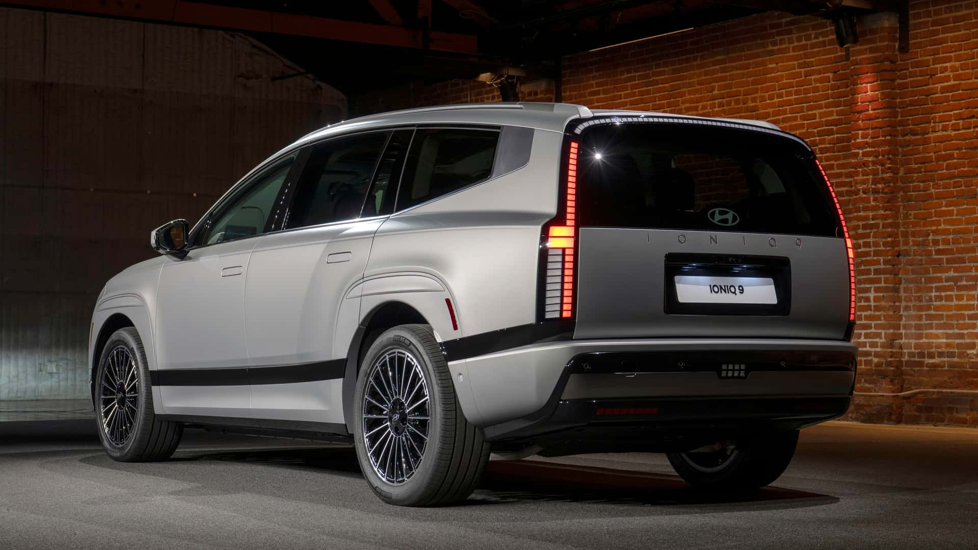 هيونداي أيونيك 9 موديل 2026 SUV كهربائية تجمع بين الفخامة والتكنولوجيا المتطورة