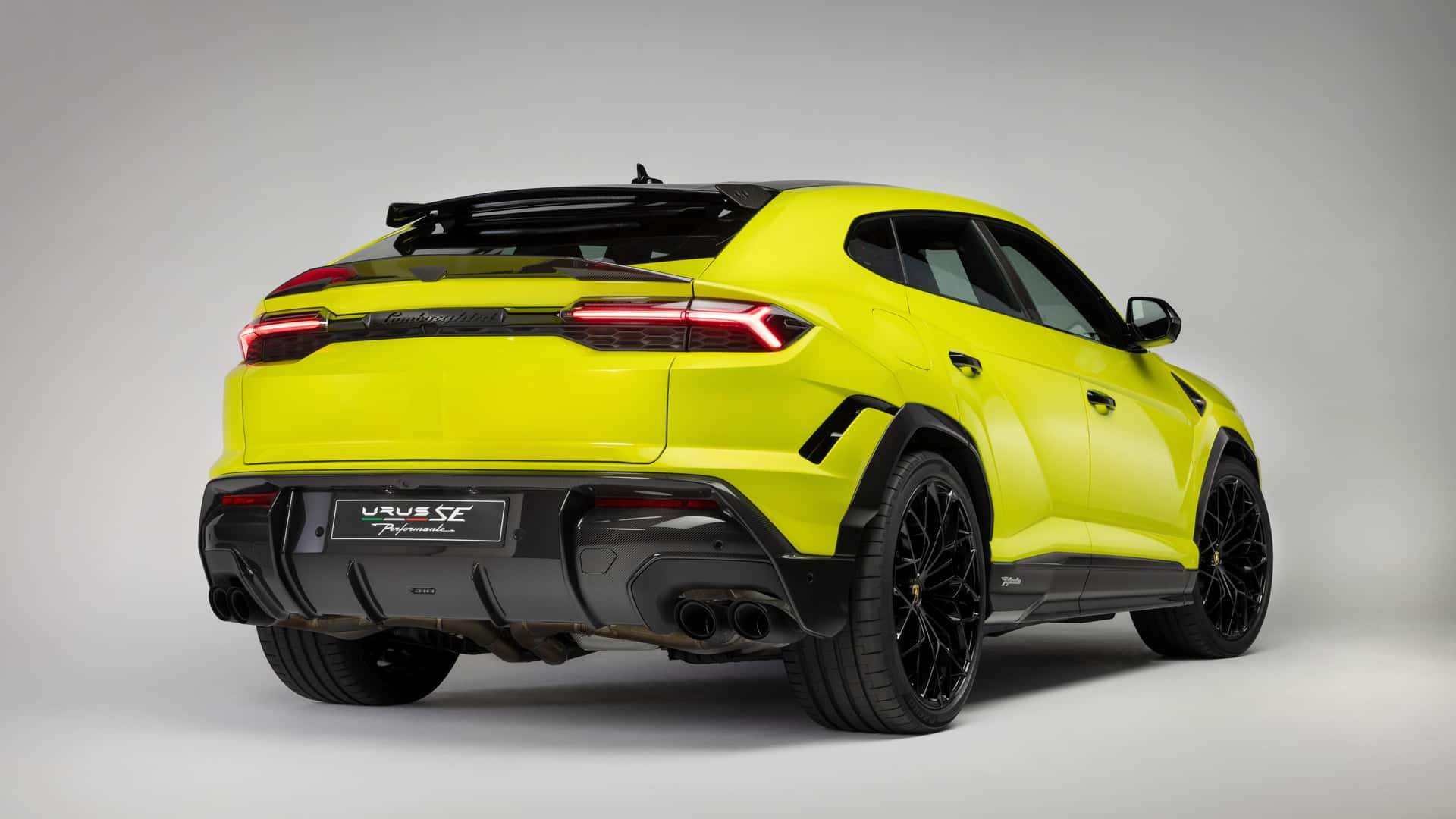 800 حصان وأسرع SUV في التاريخ.. لامبورجيني تكشف عن أوروس SE بيرفورمانتي