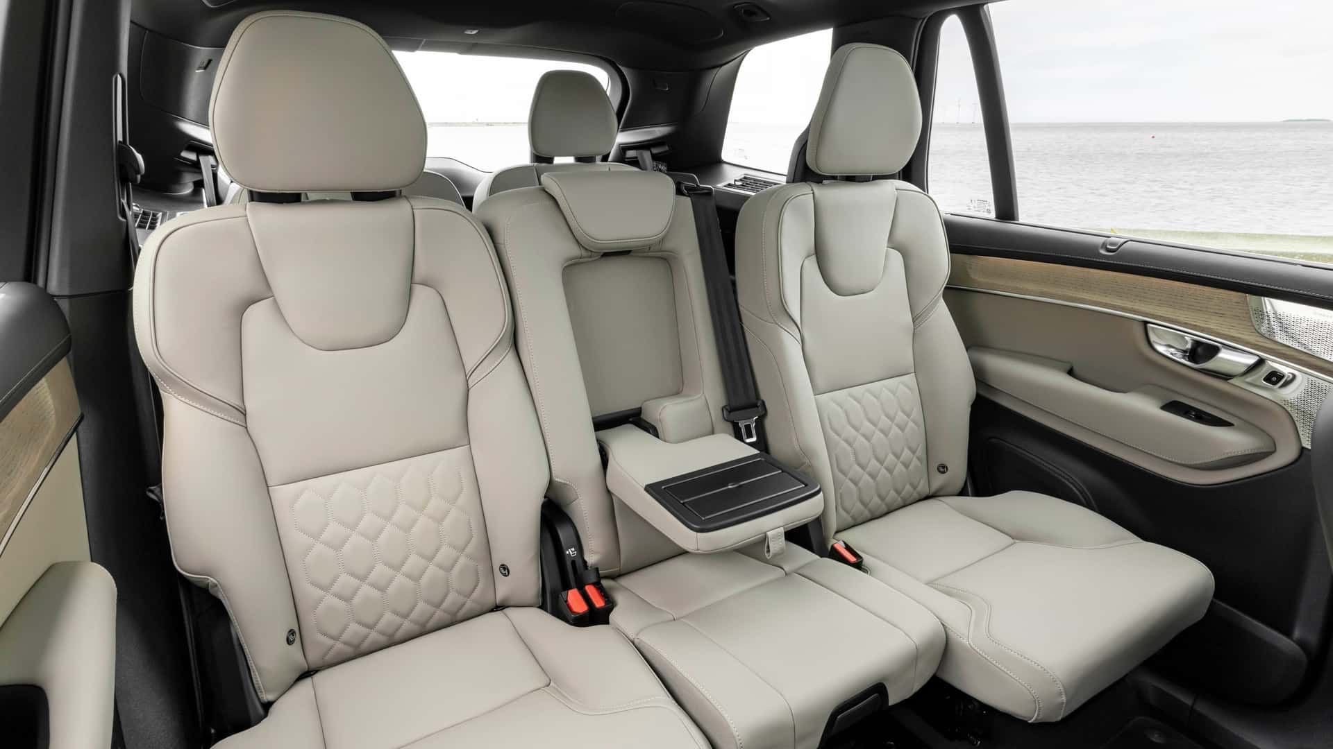 سعر ومواصفات فولفو XC90 فيس ليفت بالسوق المصري، صورة 5 من 7