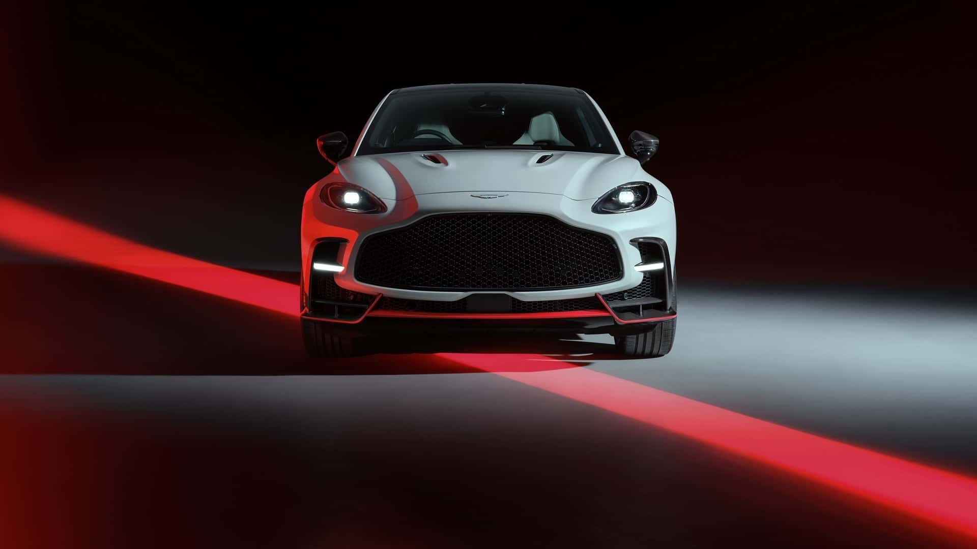 أستون مارتن تكشف عن DBX S 2026، أقوى سيارة SUV بريطانية بقوة 717 حصان وتسارع مذهل.، صورة 9 من 18