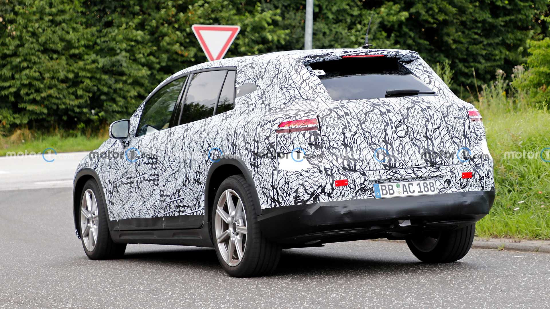 اولي التسريبات عن مرسيدس EQS SUV  الكهربائية القادمة.، صورة 3 من 4