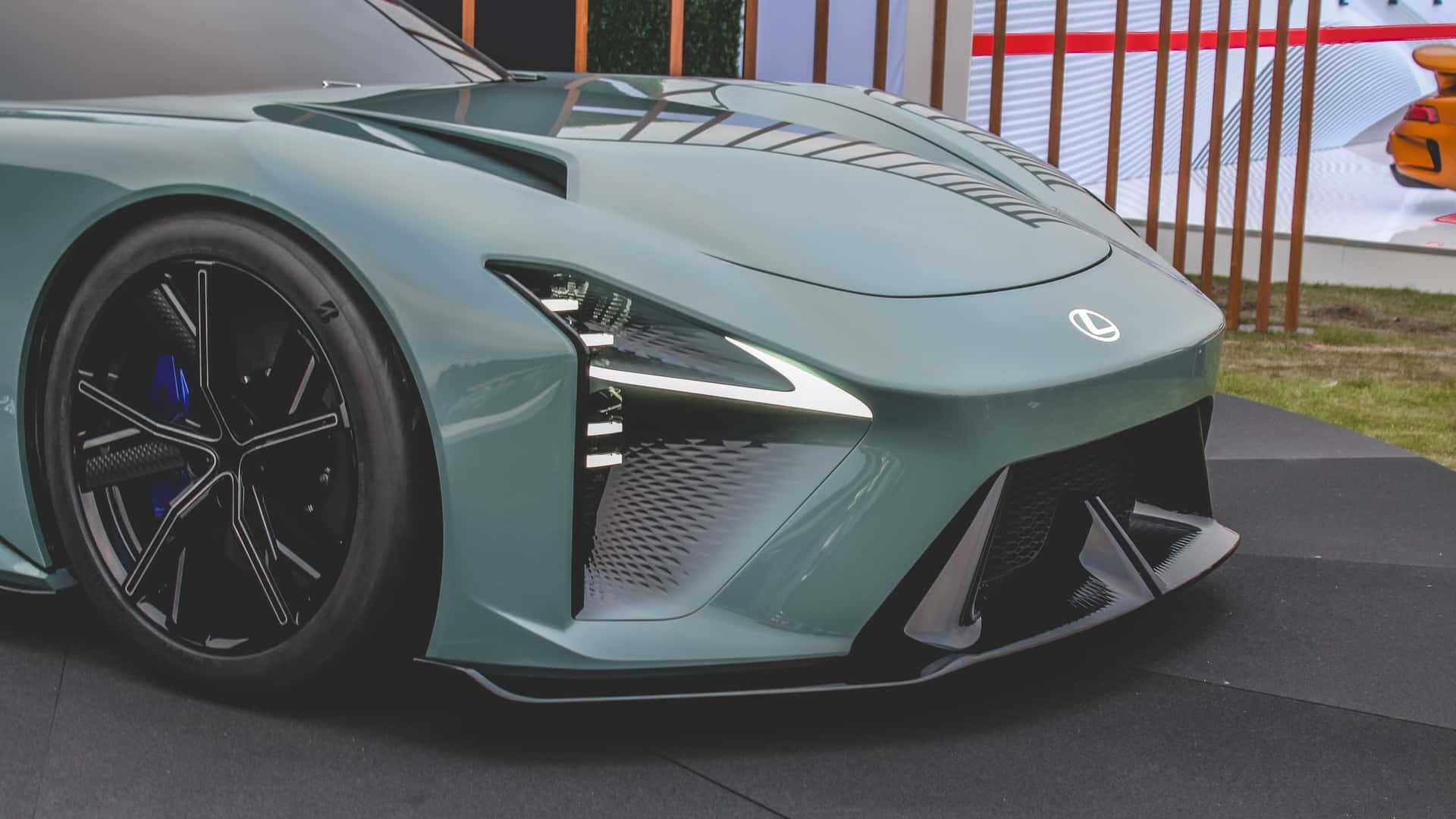 لكزس تكشف عن خليفة LFA بمحرك V8 عالي الأداء، صورة 9 من 10