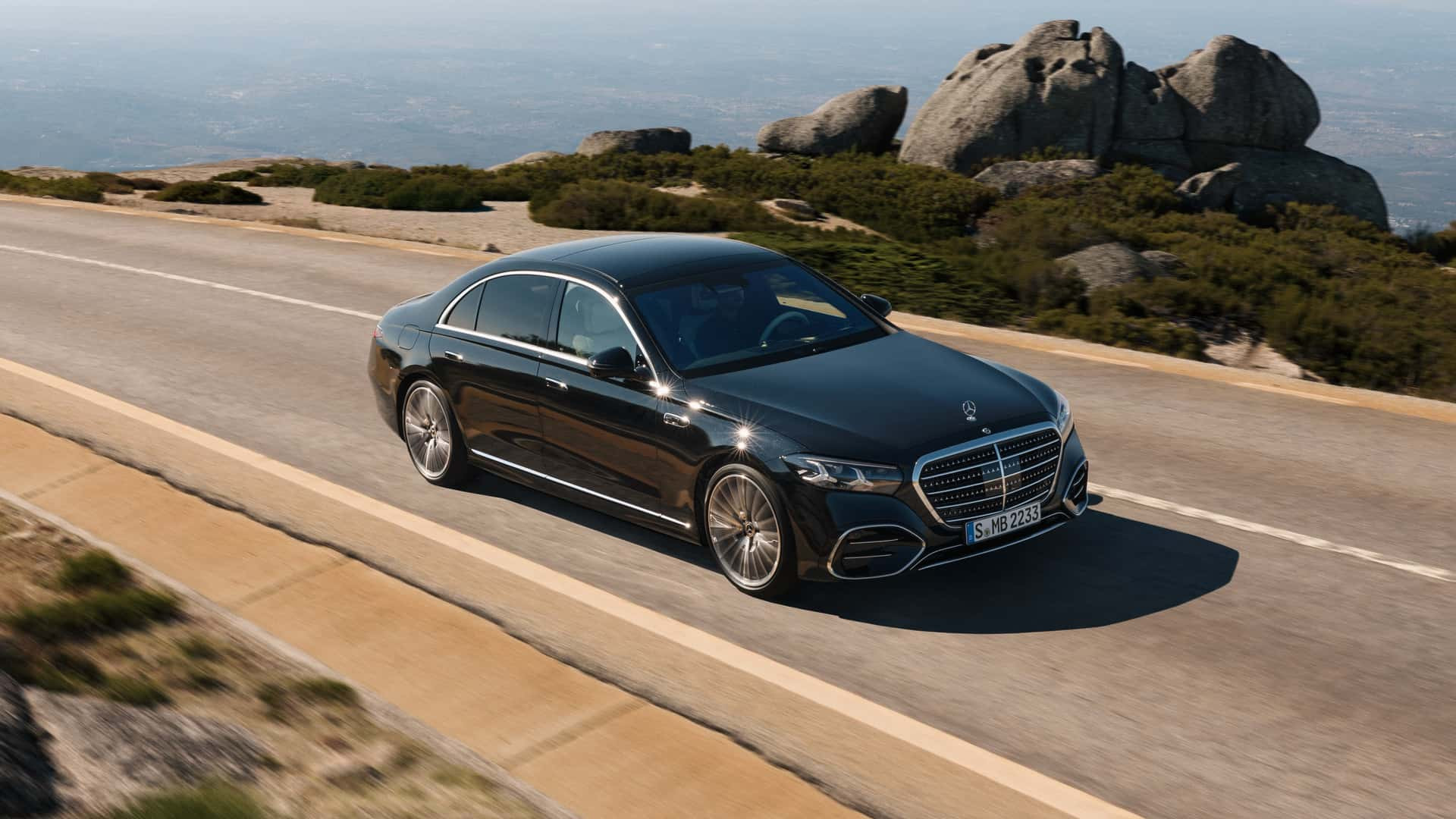مرسيدس S-Class 2027.. فيس ليفت فاخر يرفع سقف الفخامة والتكنولوجيا في السيدان الألمانية الأشهر، صورة 14 من 14