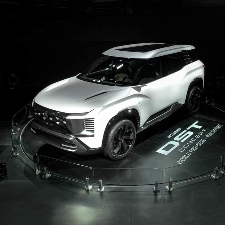 ميتسوبيشي DST 2025 الجديدة كليًا: SUV عائلية بسبعة مقاعد وتصميم عصري