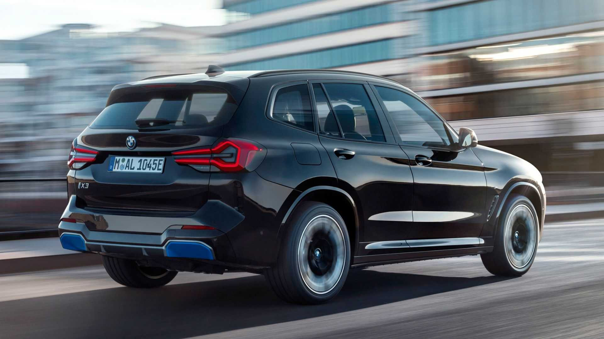بي إم دبليو تعلن عن iX3 فيس ليفت 2022 الكهربائية، صورة 4 من 9