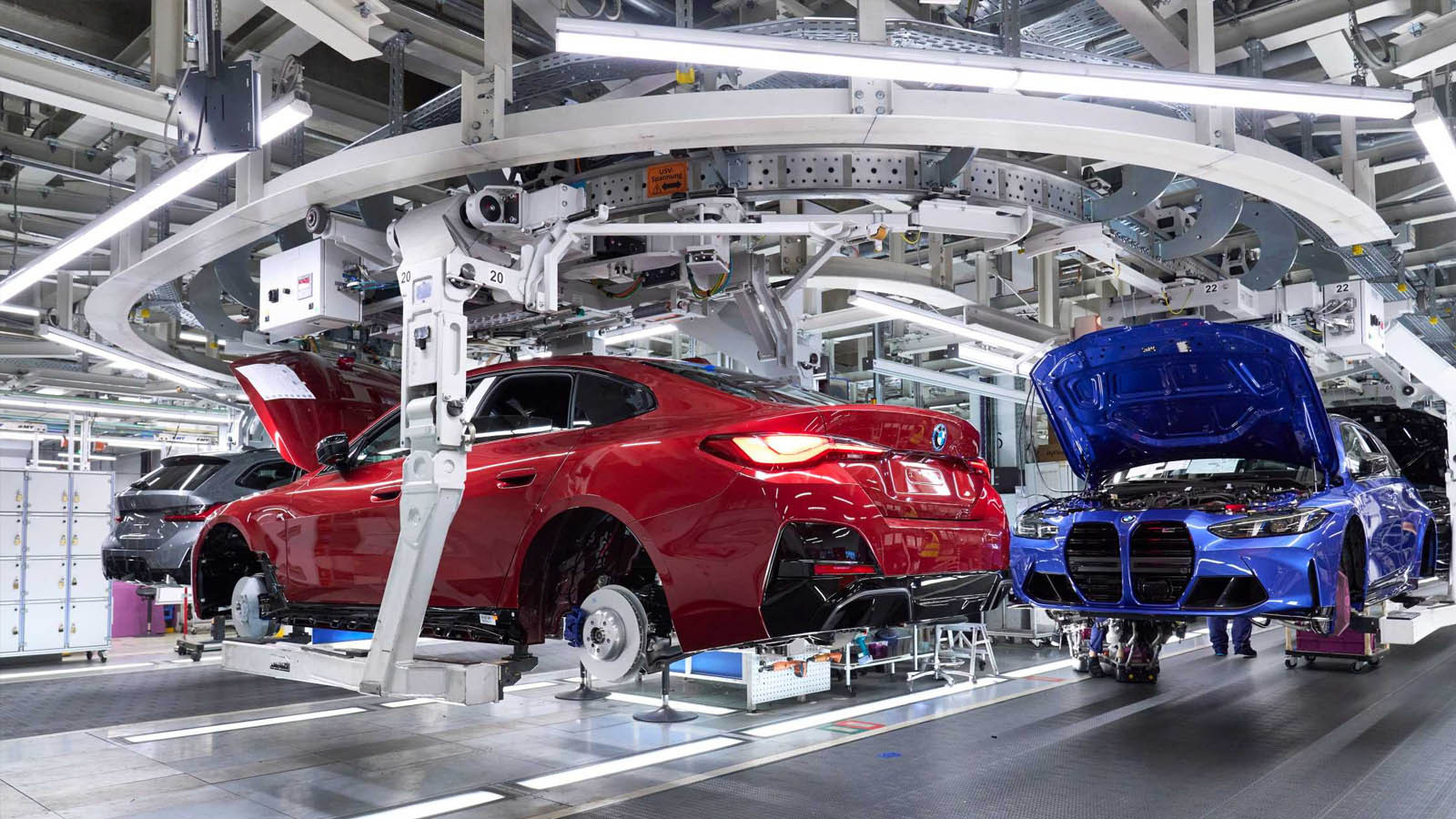 رغم انسحاب BMW.. روسيا تصنع سيارات تحمل شعار الشركة دون إذنها