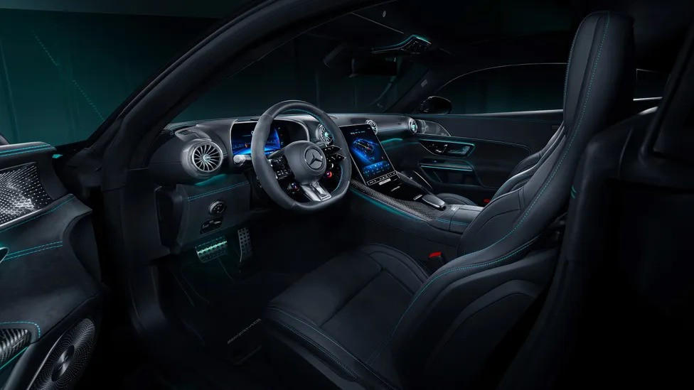 مرسيدس تدمج السرعة مع الفخامة المطلقة  AMG GT فورمولا 1 الأسطورة الجديدة، صورة 8 من 9