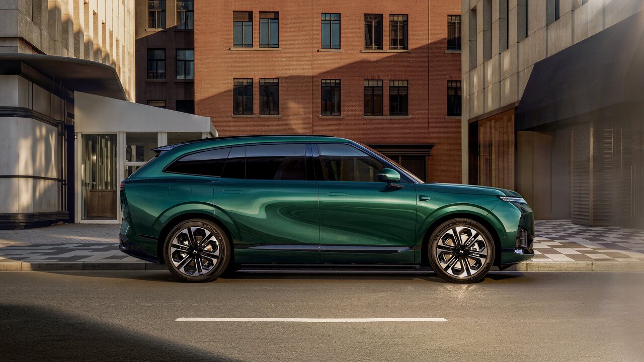 إكس بينج جي 9 إل SUV كهربائية بثلاثة صفوف مقاعد