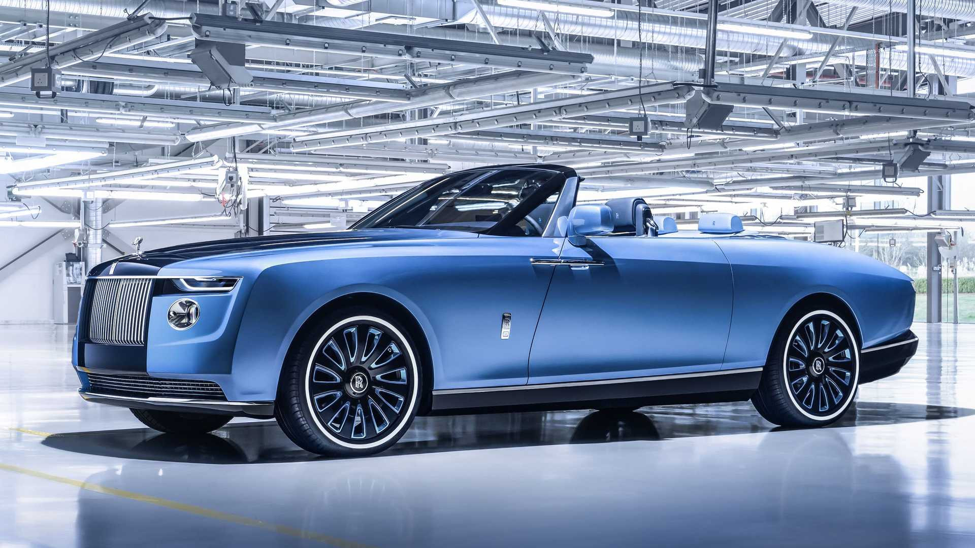 رولز رويس تبهر المتابعين بتفاصيل Rolls-Royce Boat Tail