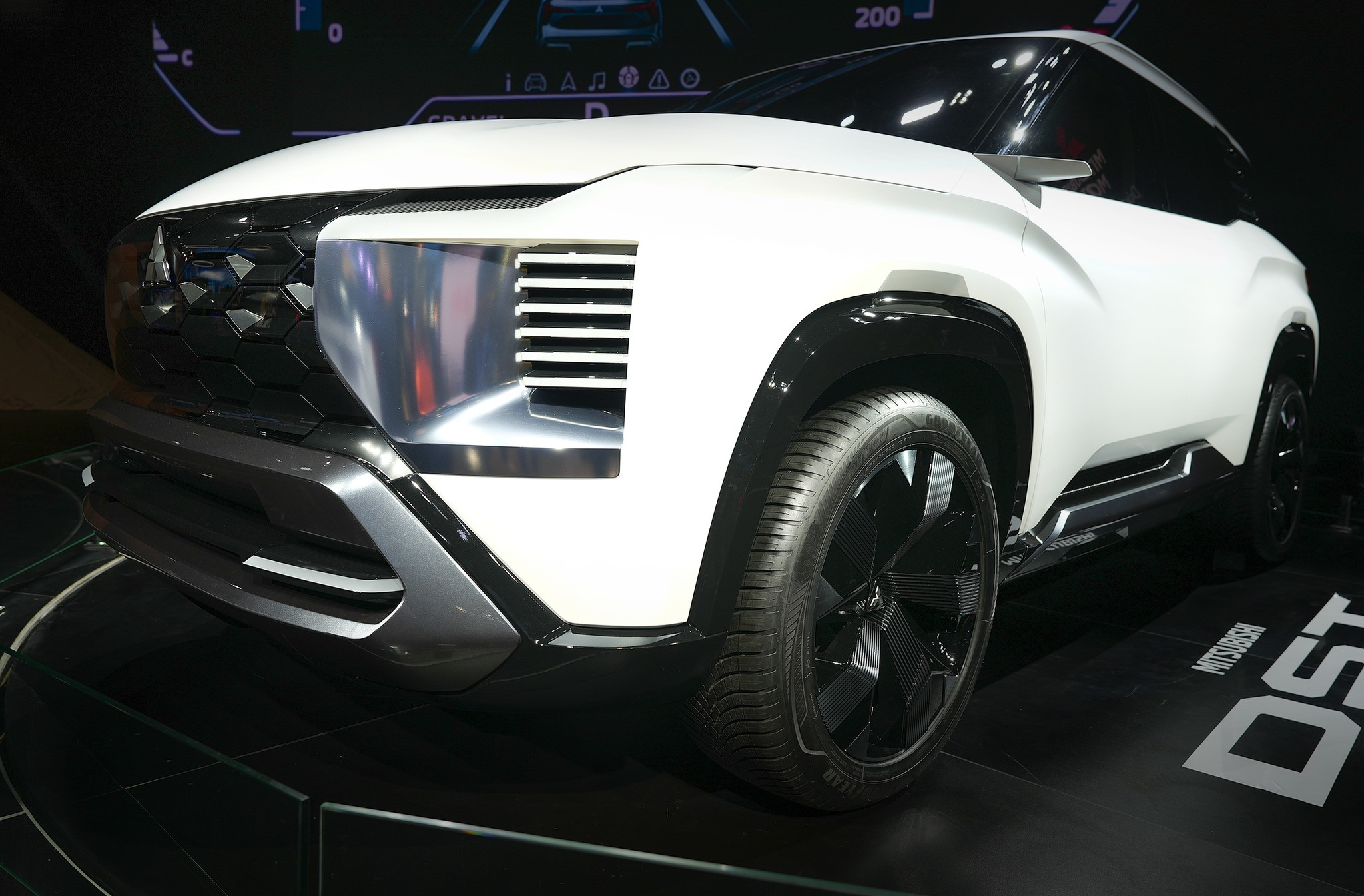ميتسوبيشي DST 2025 الجديدة كليًا: SUV عائلية بسبعة مقاعد وتصميم عصري، صورة 9 من 10