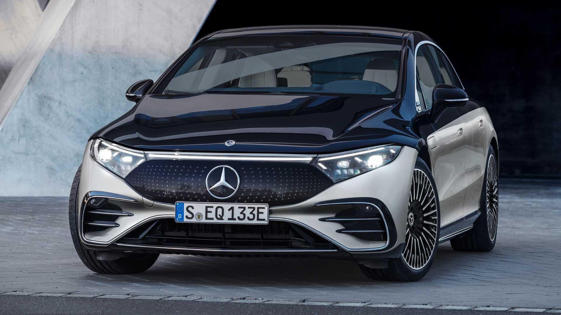 مرسيدس تقتحم سوق السيارت الكهربائي بالوحش الجديد EQS 2022 بمدي بطارية 770 كم، صورة 4 من 16