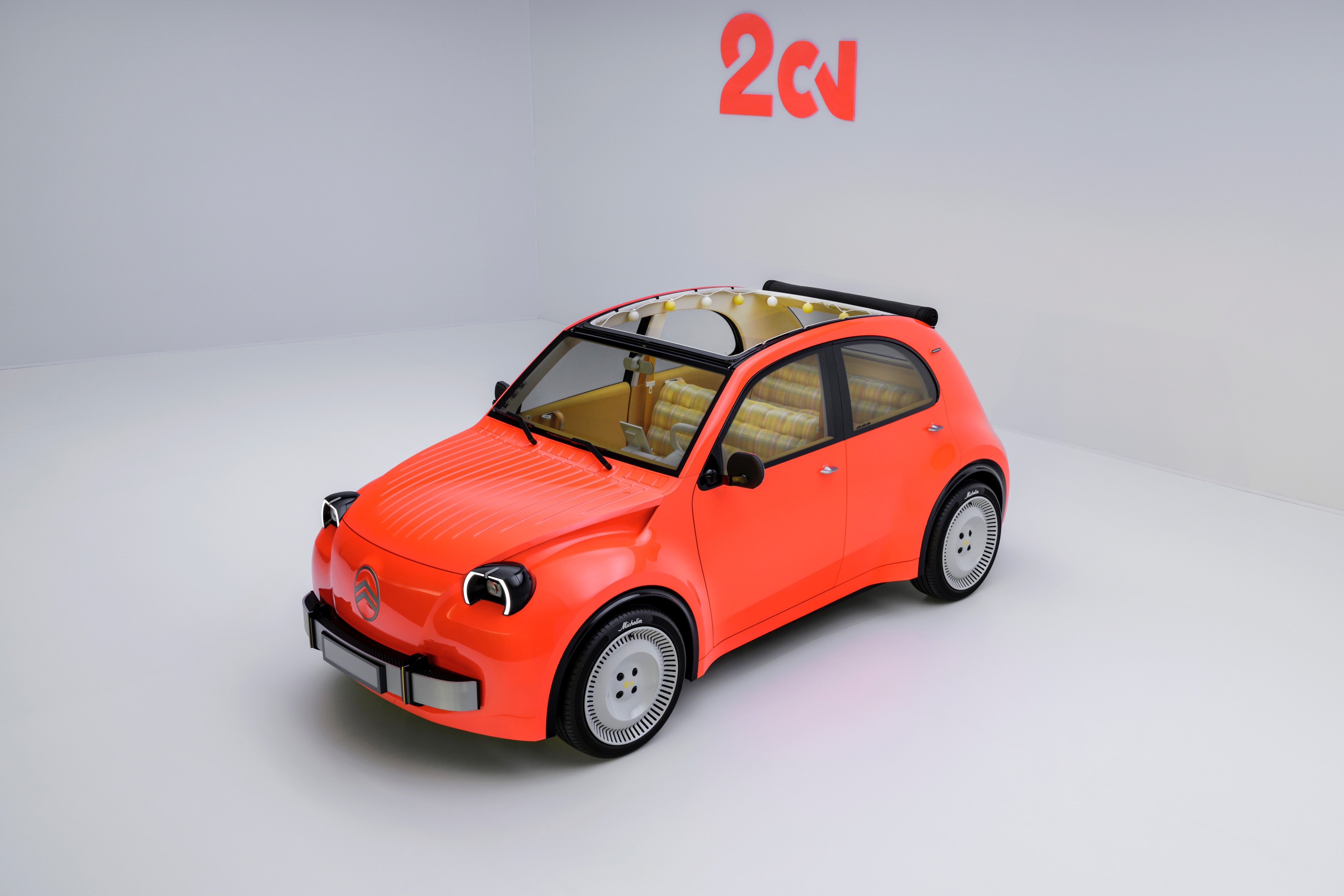 ستروين تعيد إحياء 2CV الأسطورية كسيارة اختبارية كهربائية.. بسعر 15 ألف يورو، صورة 2 من 13