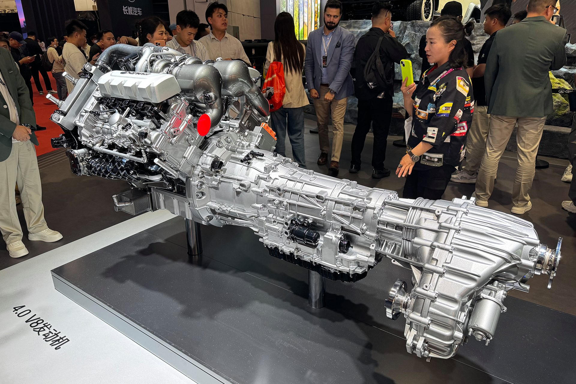 شركة جريت وول تطلق أول محرك V8 صيني في مفاجأة بمعرض شنغهاي للسيارات 2025