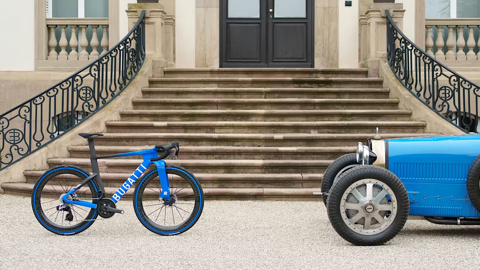 بوجاتي تصنع أخف دراجة في العالم بسعر يفوق السيارات!